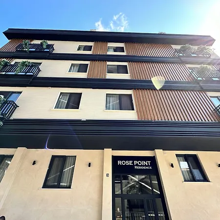 Rose Point Apartment *